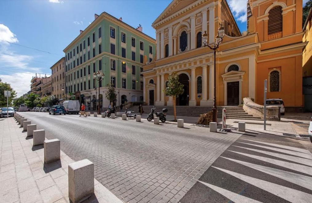 Centre ville Ajaccio très bel appartement de charme tout équipé Exterior foto